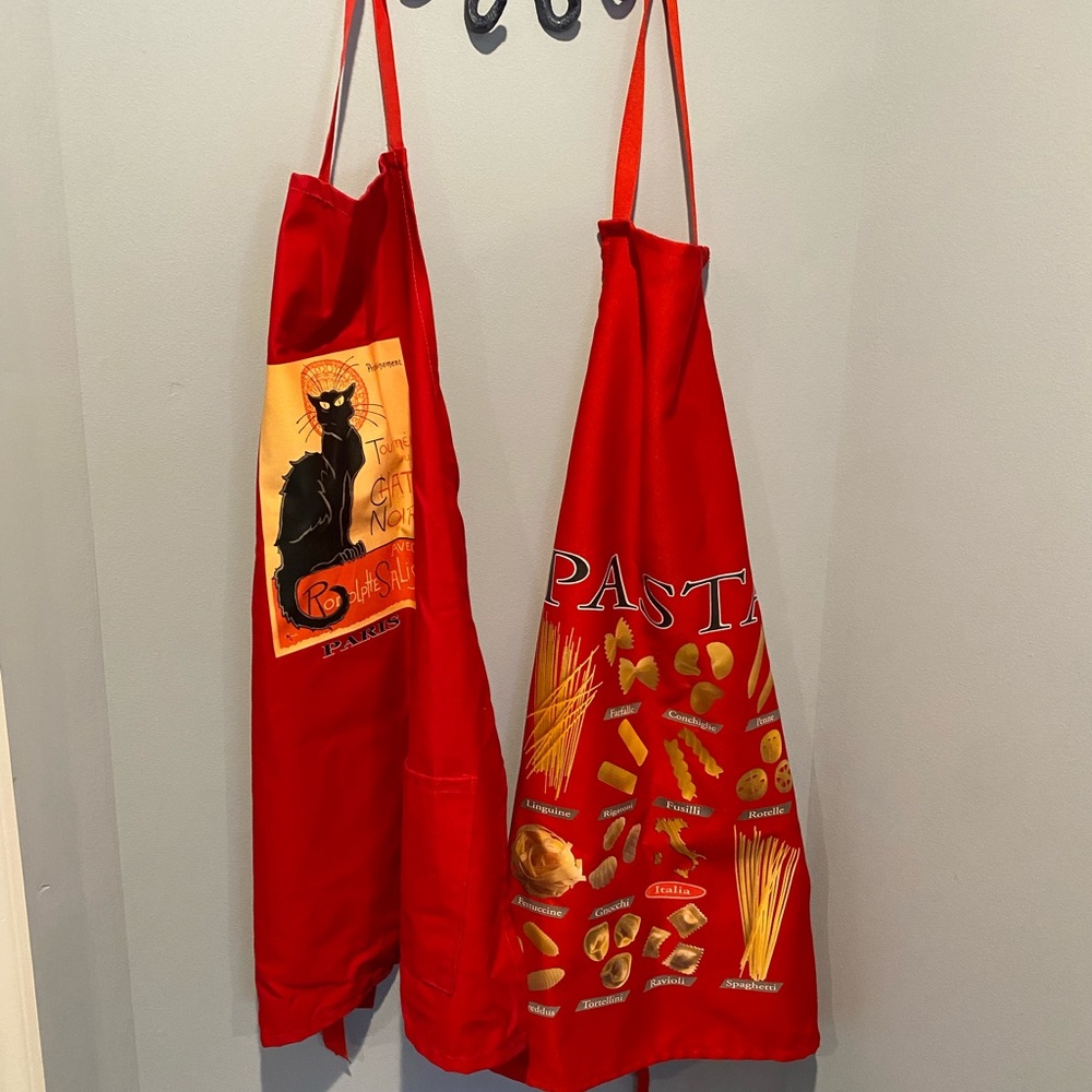 2 Aprons Purchased in Bologna, Italy. Never worn. Paris and Italy w pocket. - Picture 2 of 4